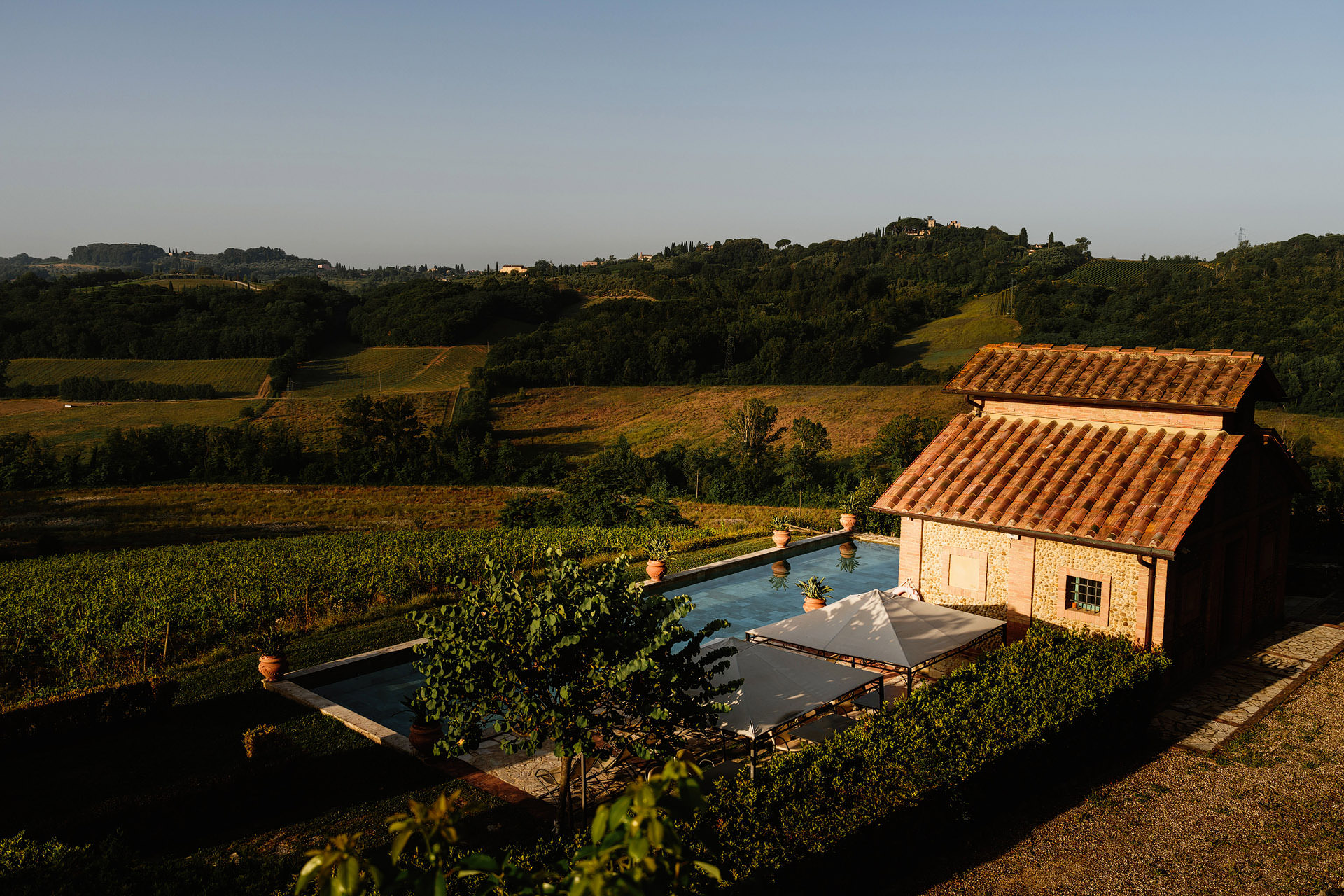 destination wedding at tenuta di monaciano