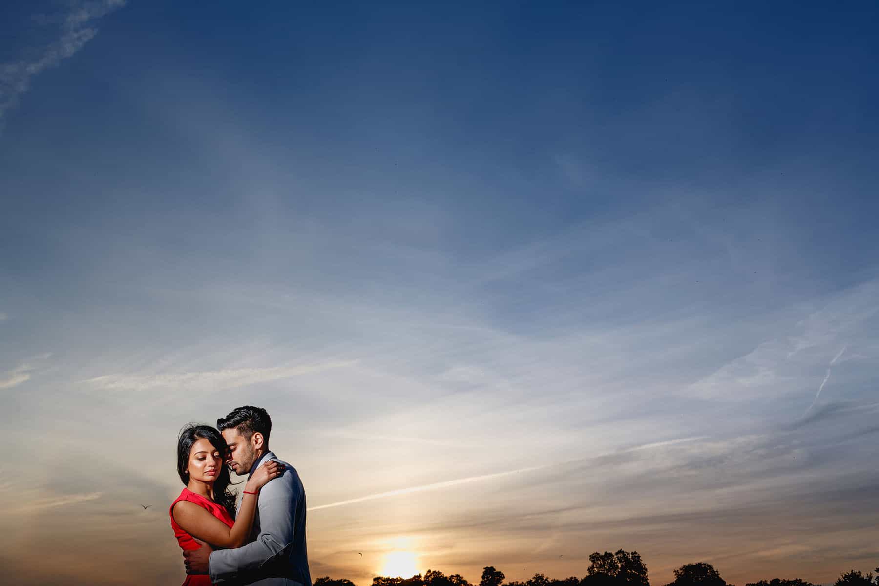 creative hyde park pre wedding shoot