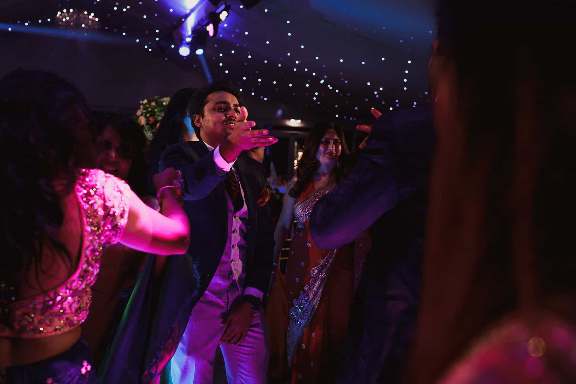 hindu wedding ditton manor berks