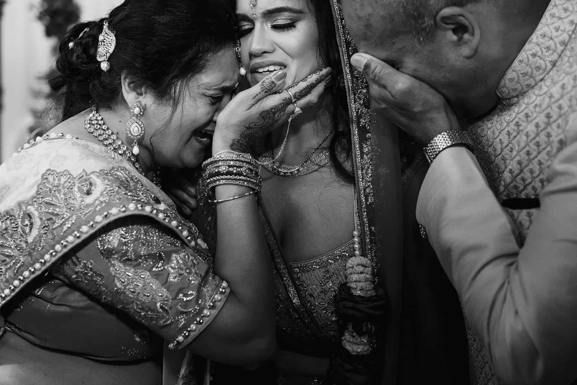 tewin bury farm indian wedding photos