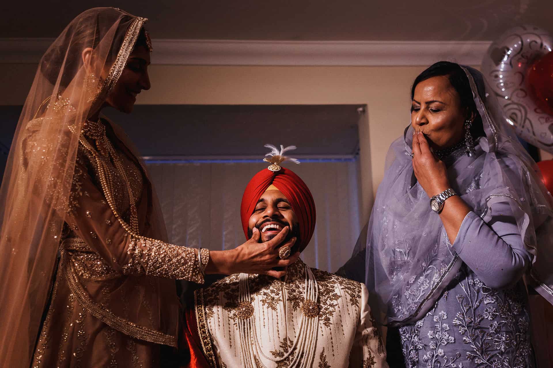 southall gurdwara sikh wedding photographs