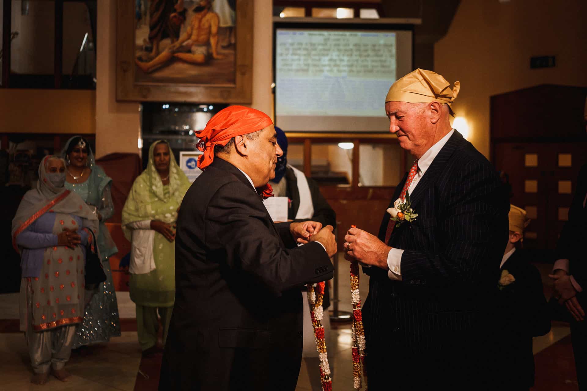 southall gurdwara sikh wedding photographs