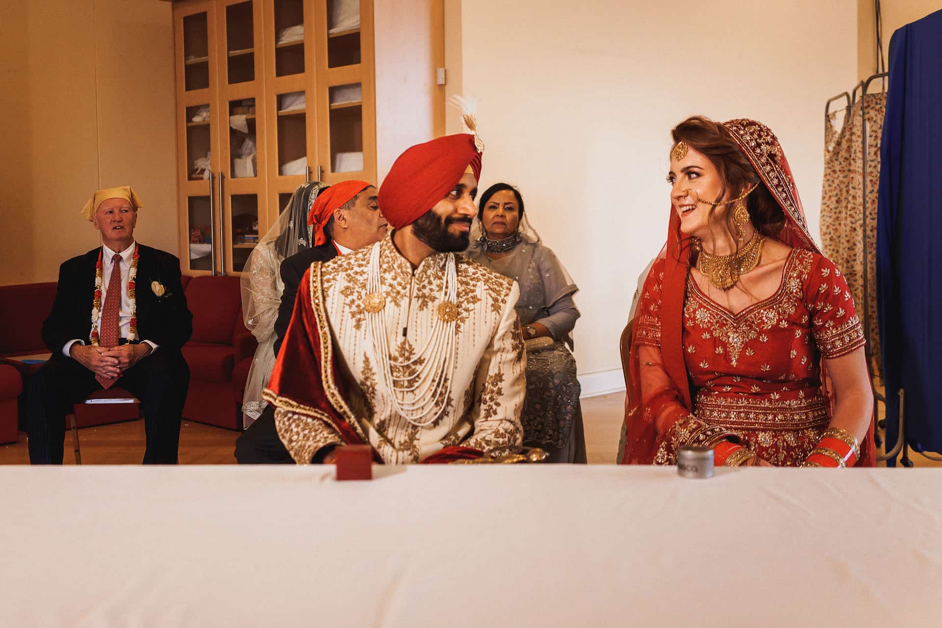 southall gurdwara sikh wedding photographs