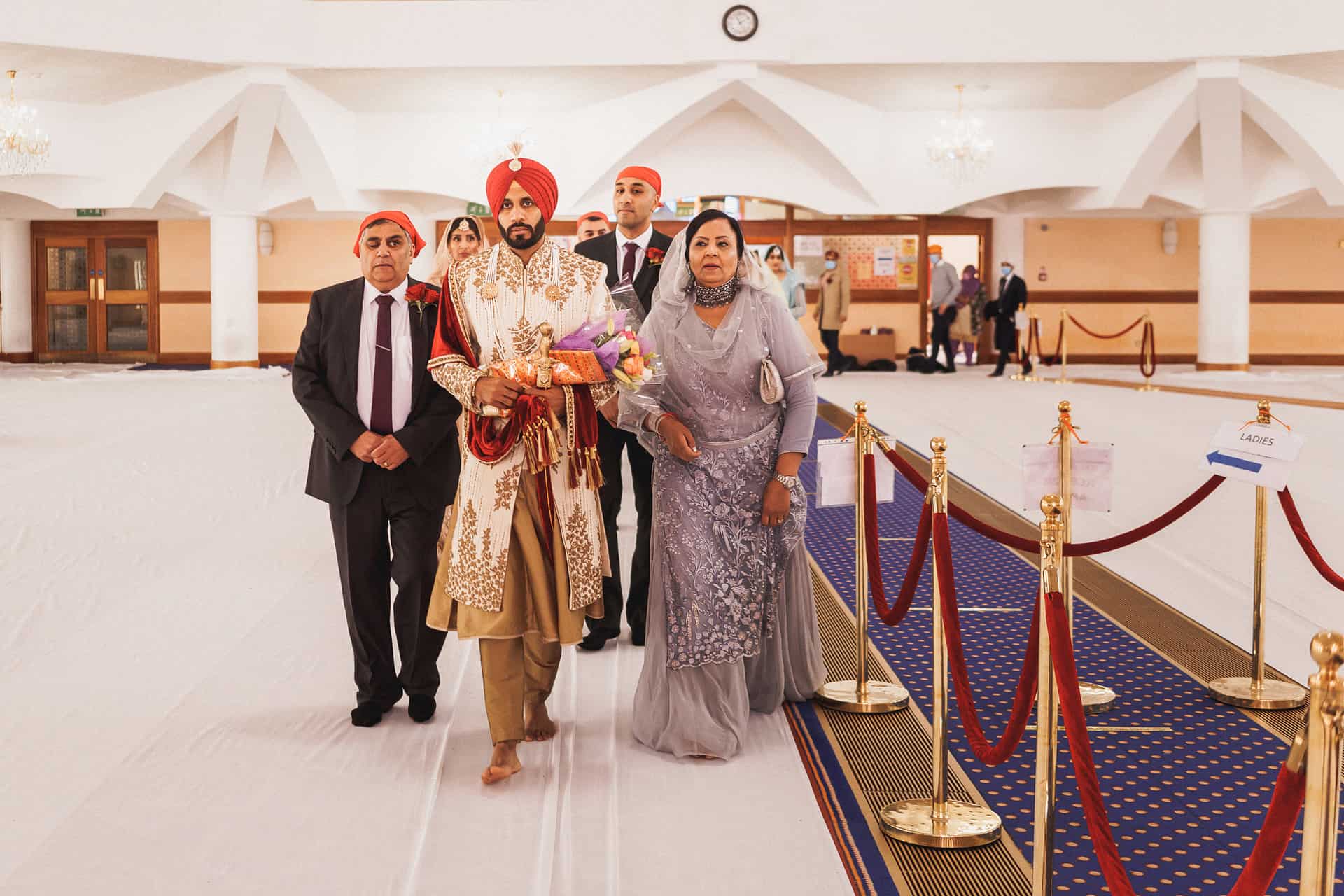 southall gurdwara sikh wedding photography
