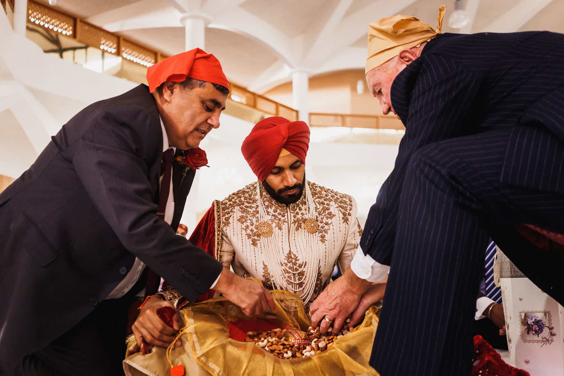 southall gurdwara sikh wedding photography