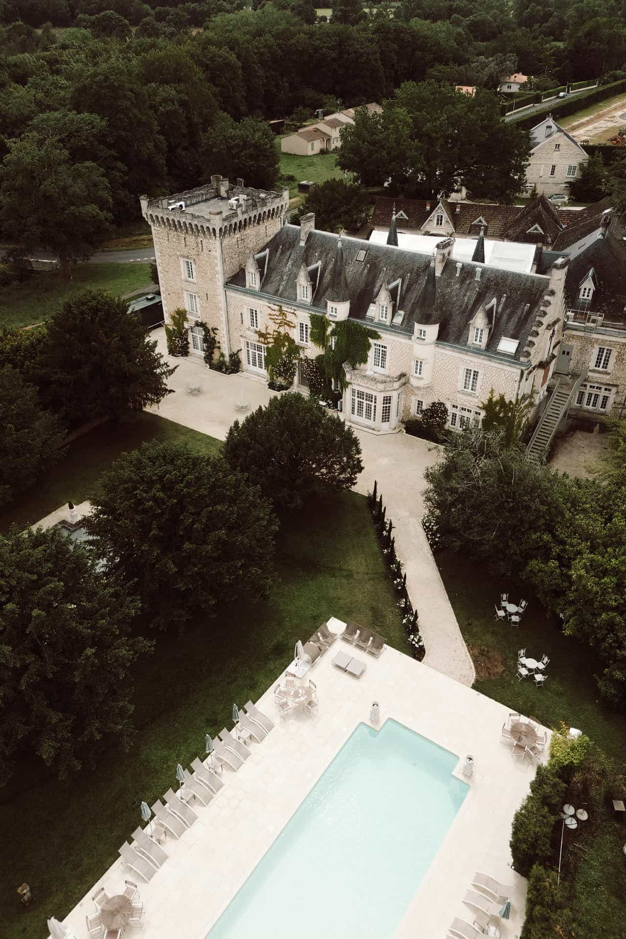Chateau de la Couronne wedding photos